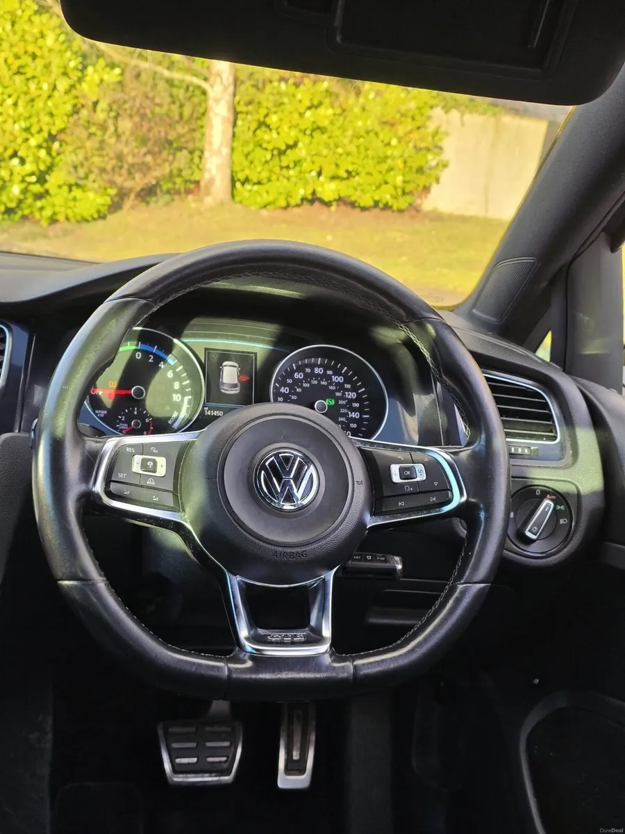 Automatic Volkswagen Golf NCT 05/27 142 000 miles - Image 1