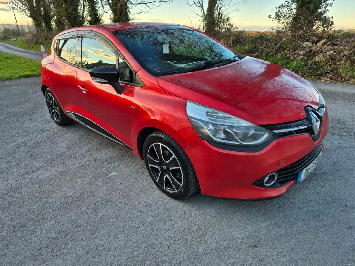 Renault Clio Automatic - Image 1