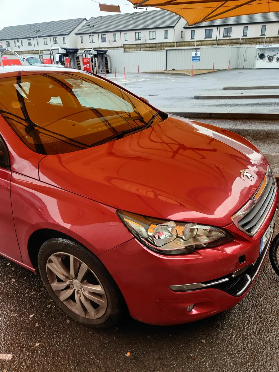 Peugeot 308 2015 - Image 1