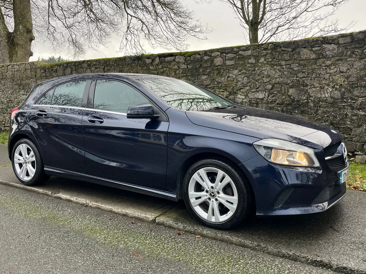 MERCEDES A200 D SPORT - Image 1