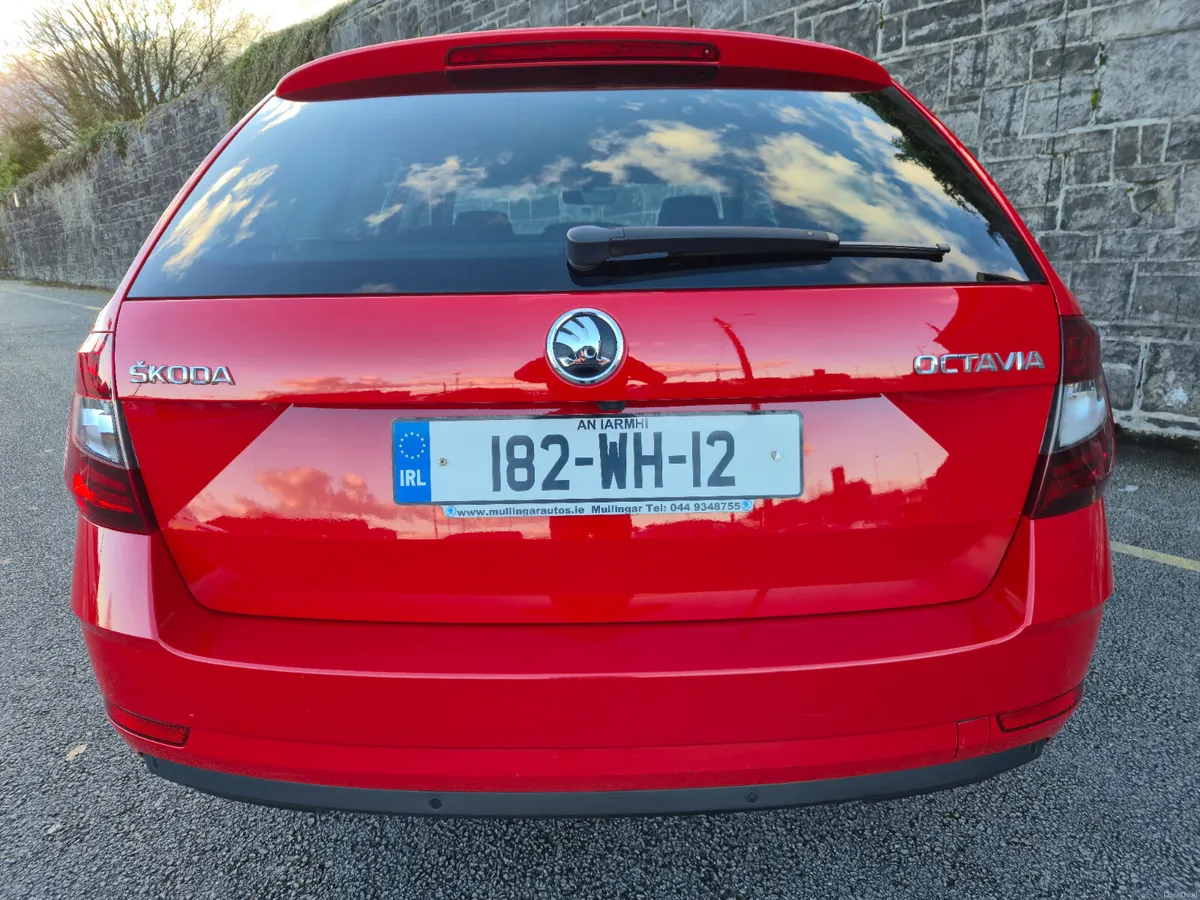 2018 Skoda Octavia Style only 108k km - Image 4