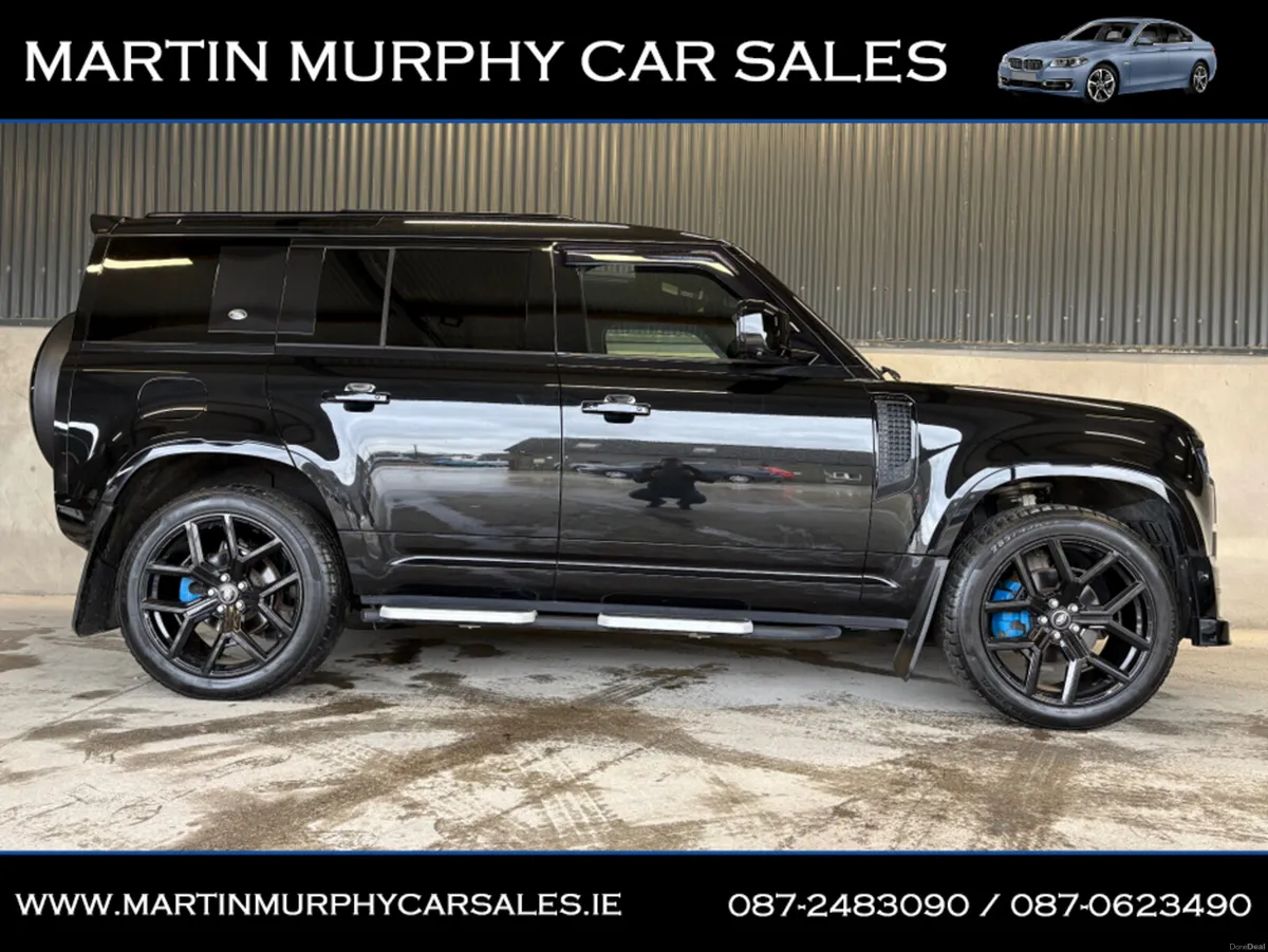 Land Rover Defender 110 3.0 D250 X-DYNAMIC 7 SEATS - Image 2