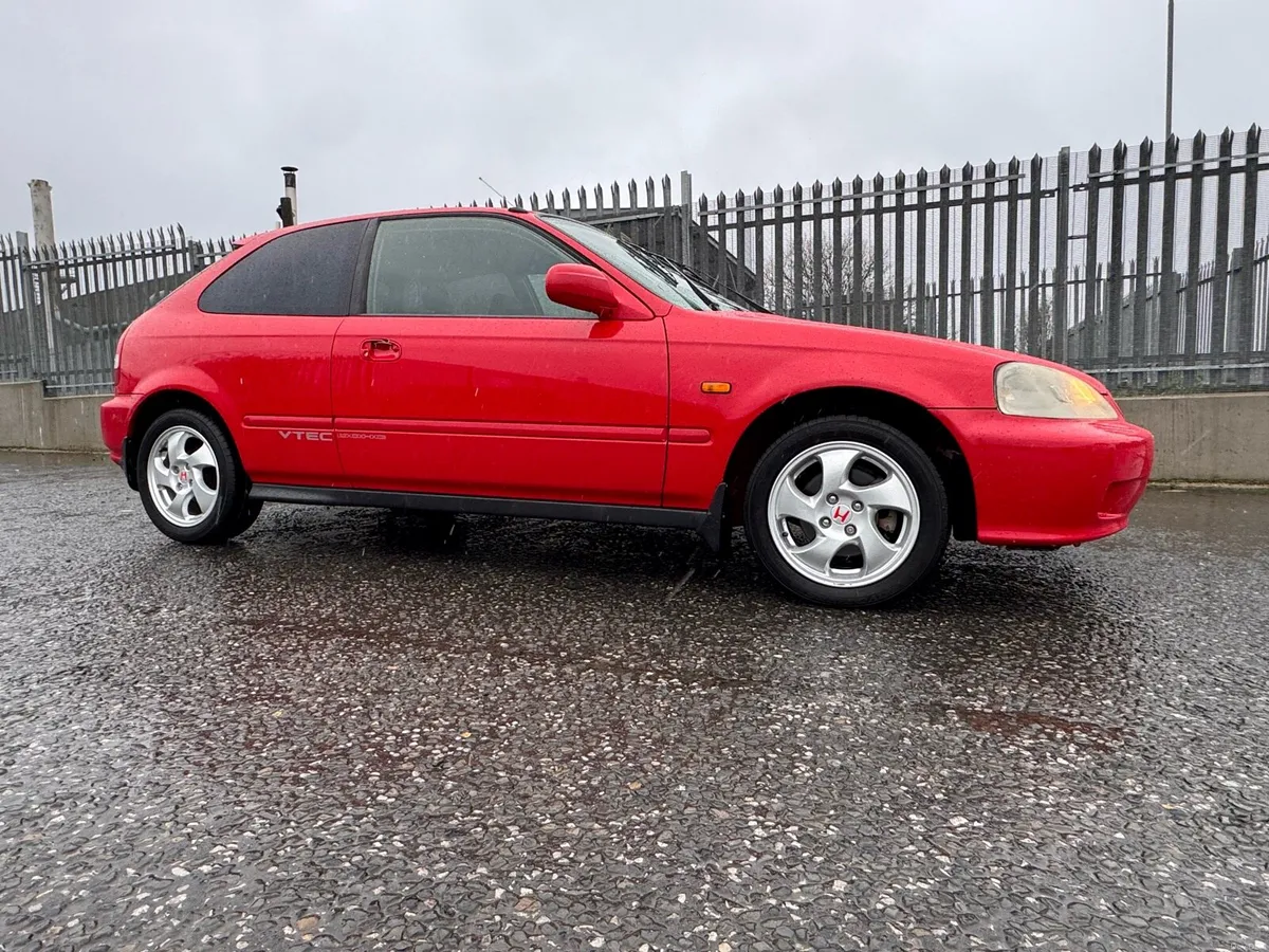 HONDA CIVIC SIR 1.6 DOHC V-TEC - Image 1