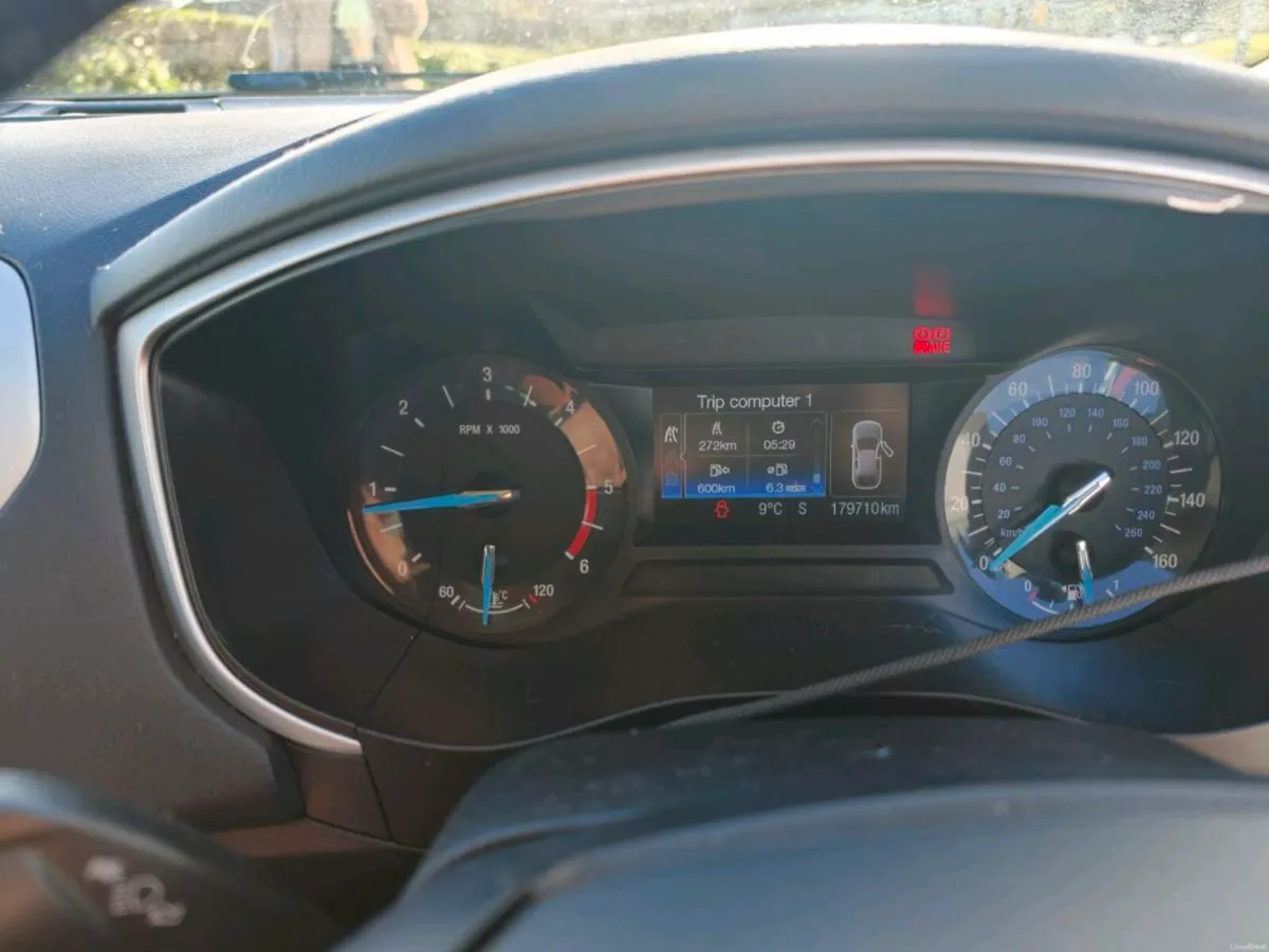 Ford Mondeo  2.0 Very low mileage - Image 4