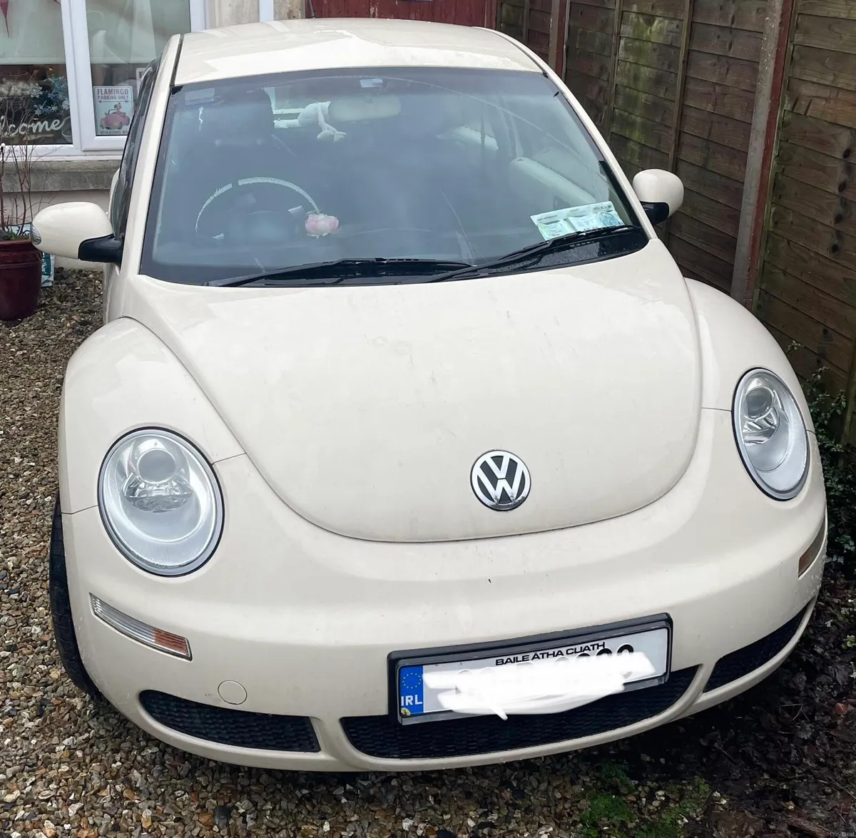 VW Beetle 1.6ltr petrol Automatic - Image 1