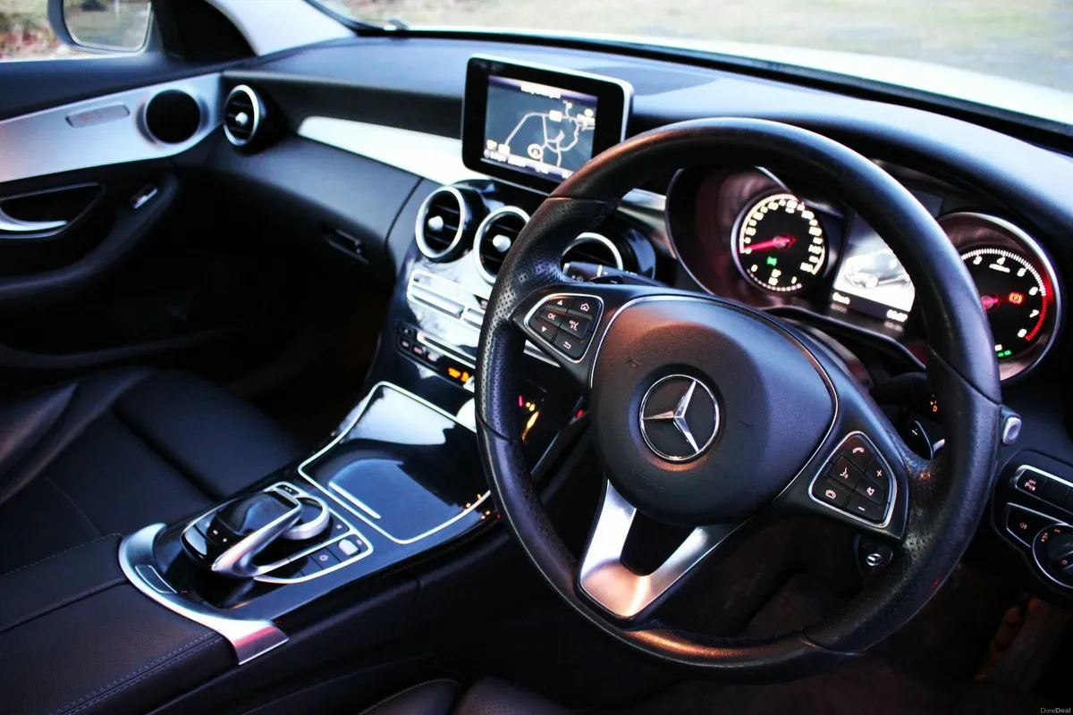 Mercedes C350E Plug-in hybrid/1 OWNER/LOW 97Kkms - Image 2