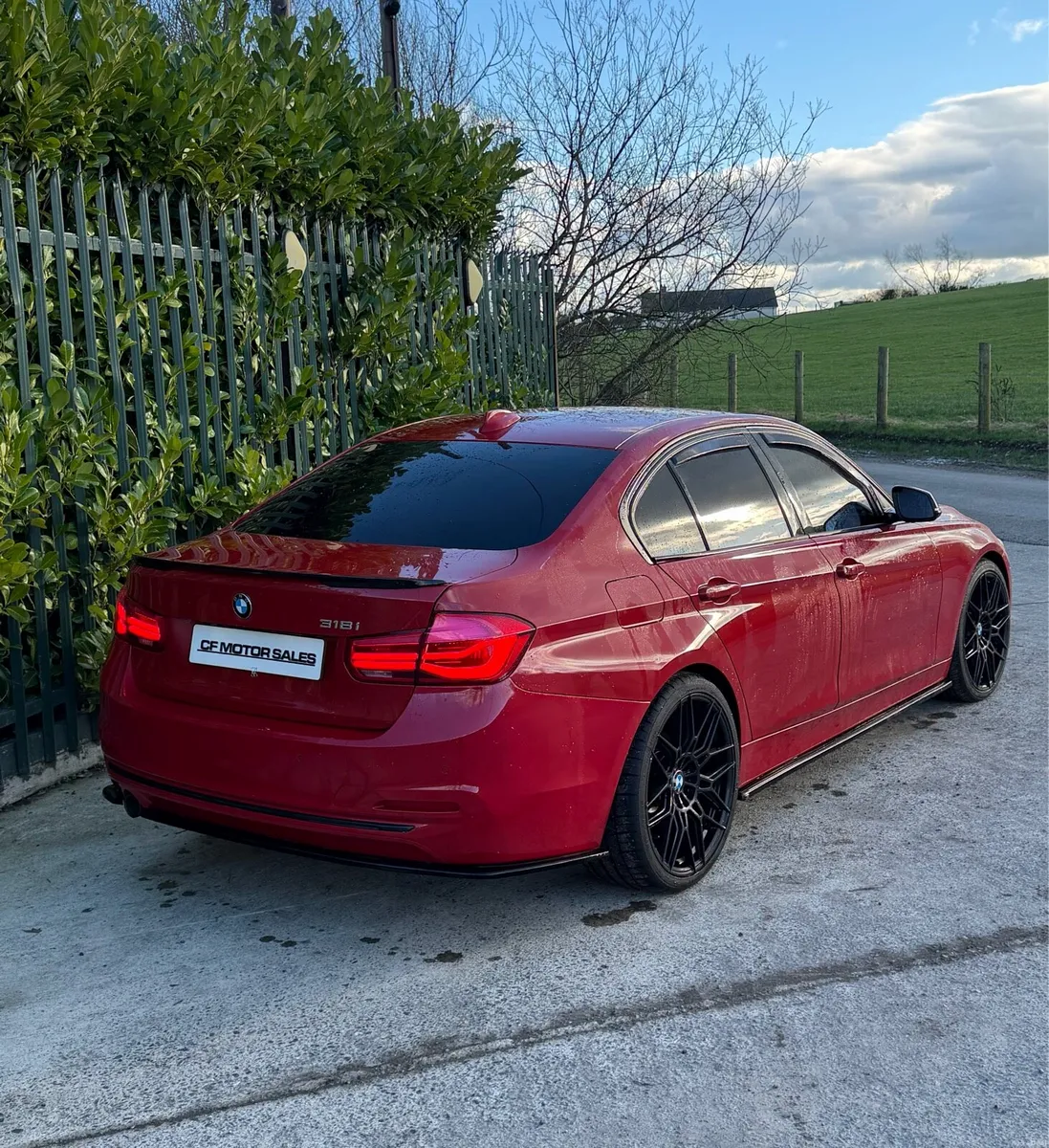2018 BMW 318i SPORT - Image 2