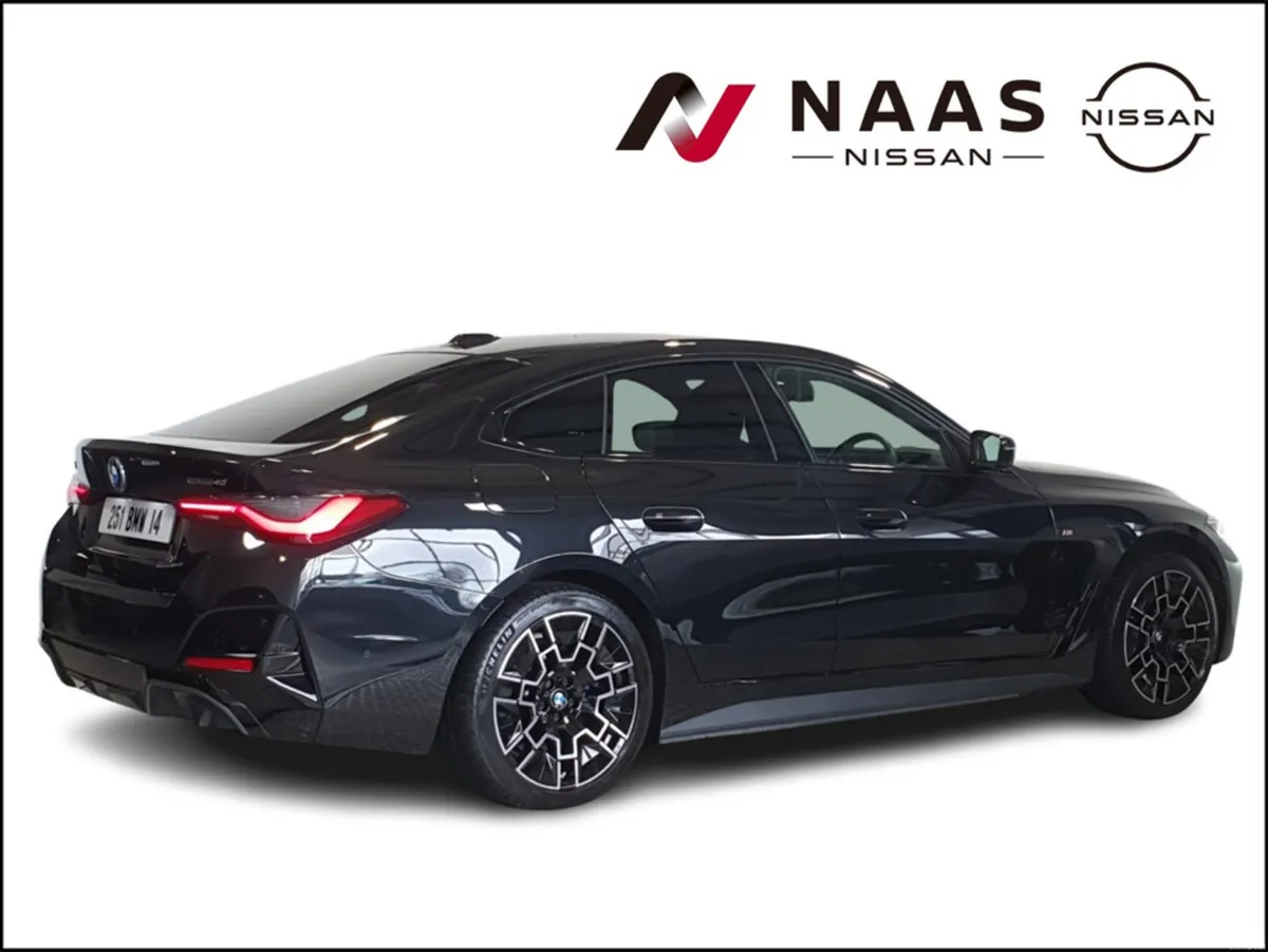 BMW i4 EDRIVE40 M SPORT - Image 4