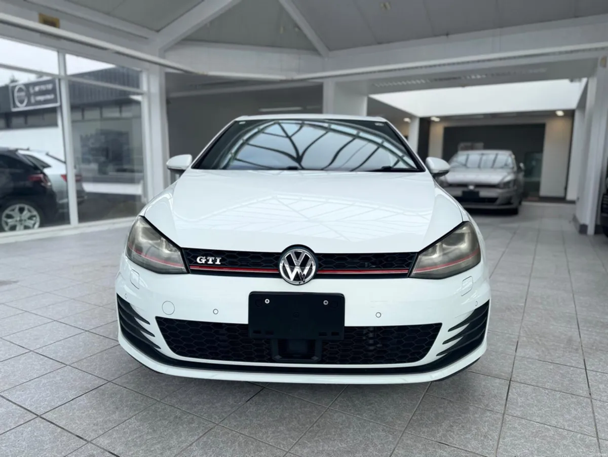 Volkswagen Golf GTI DSG - Image 1