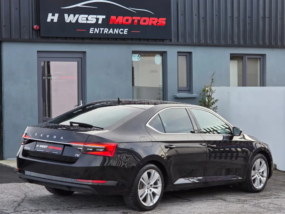 Skoda Superb SE L IV PHEV DSG - Image 3
