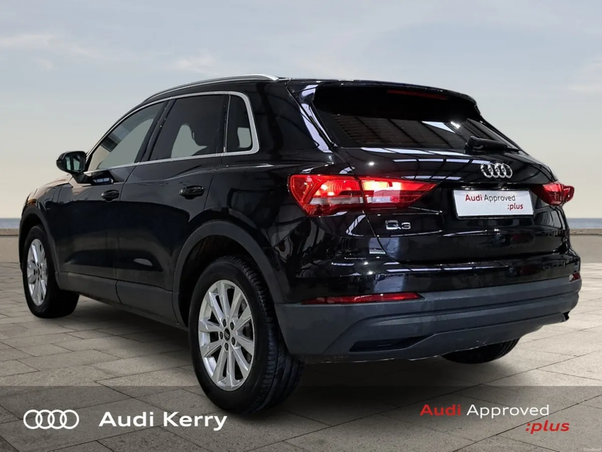Audi Q3 45 TFSIe 245BHP SE AUTOMATIC WITH COMFORT - Image 5