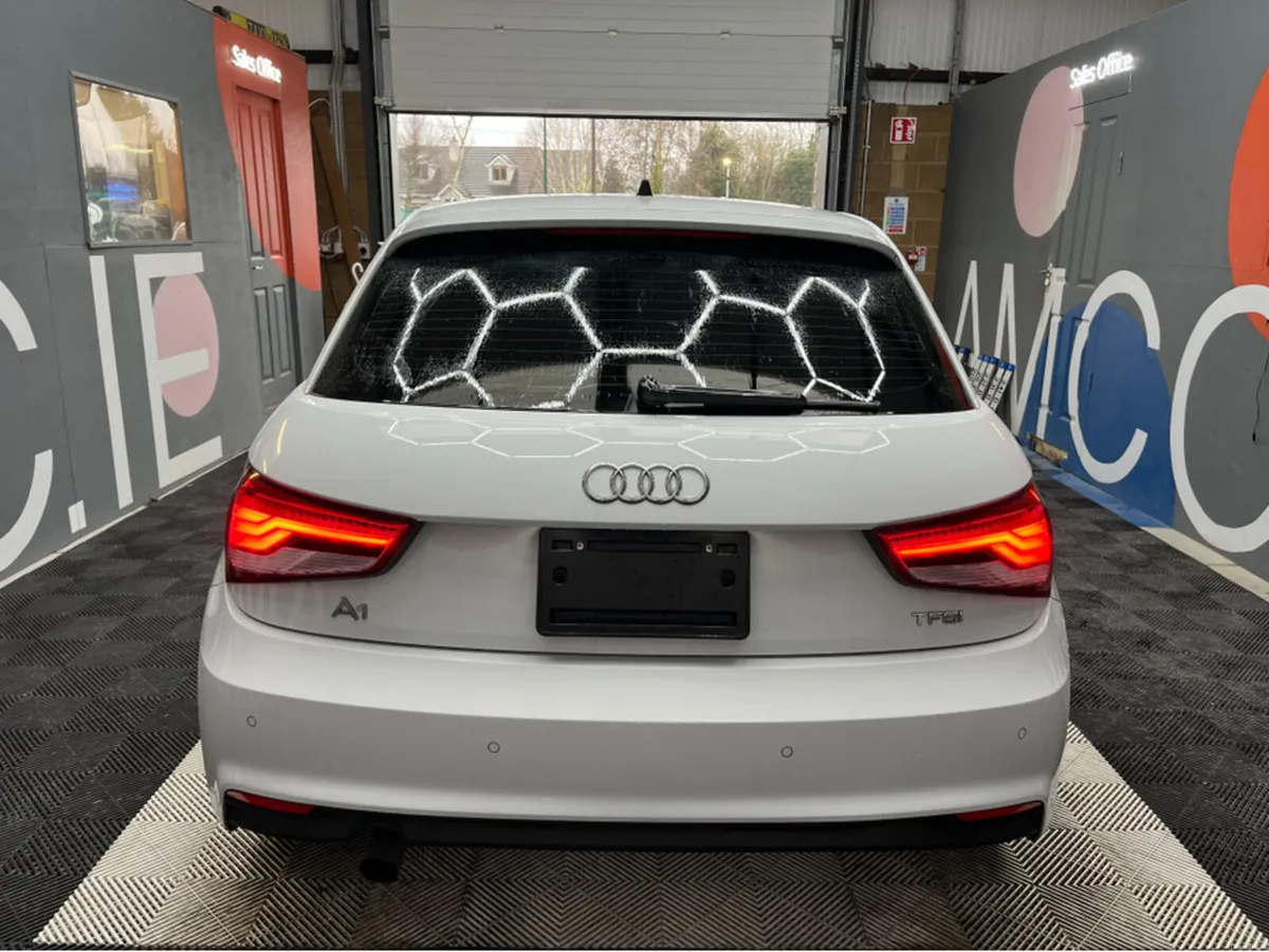 Audi A1 €14950! 2017 AUDI A1 SPORTBACK TFSI 1.0 AU - Image 3