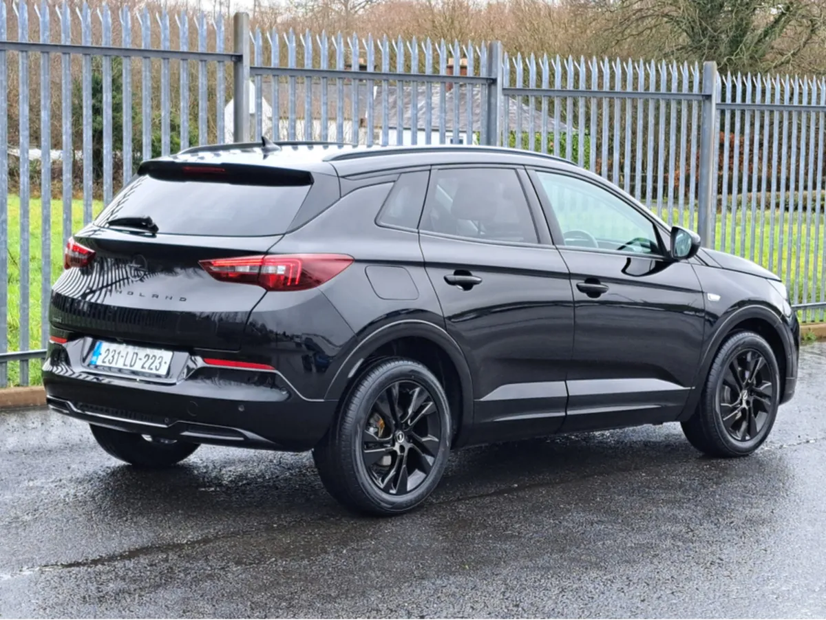 Opel Grandland SRI 1.2TURBO 130BHP **REVERSING CAM - Image 4