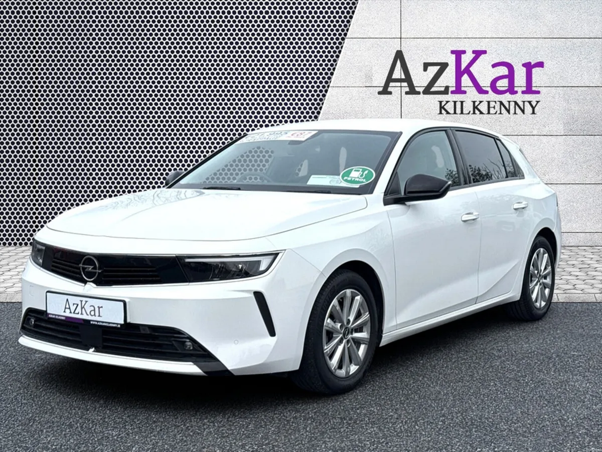 Opel Astra 2022 SC 1.2L PETROL HATCHBACK NCT 2028 - Image 4