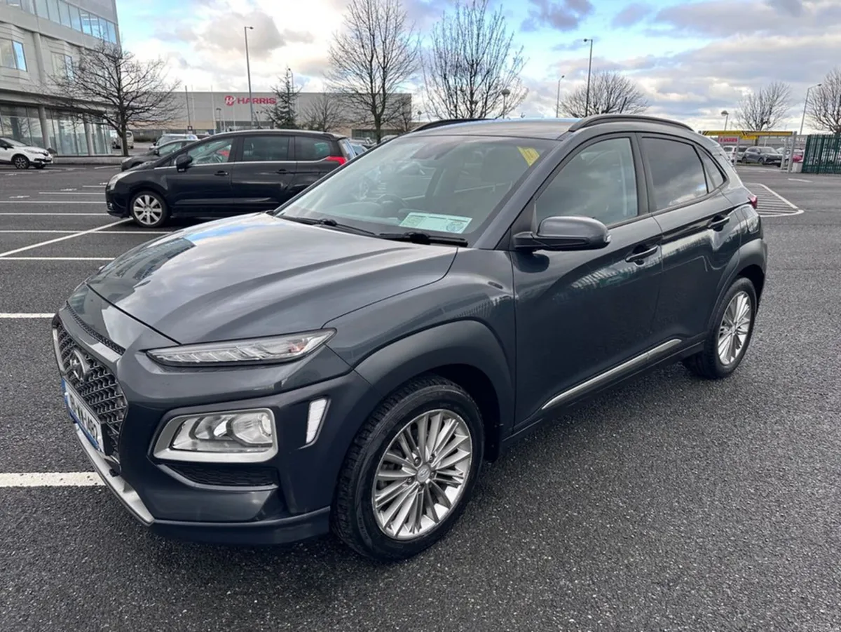 Hyundai KONA EXECUTIVE MODEL, PETROL, LOW MILEAGE, - Image 3