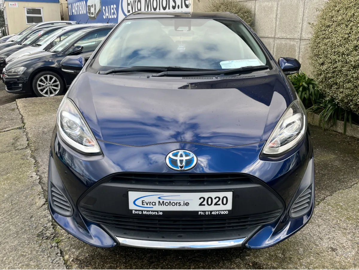 Toyota Aqua S STYLE BLACK AUTOMATIC HYBRID 1.5 PET - Image 2