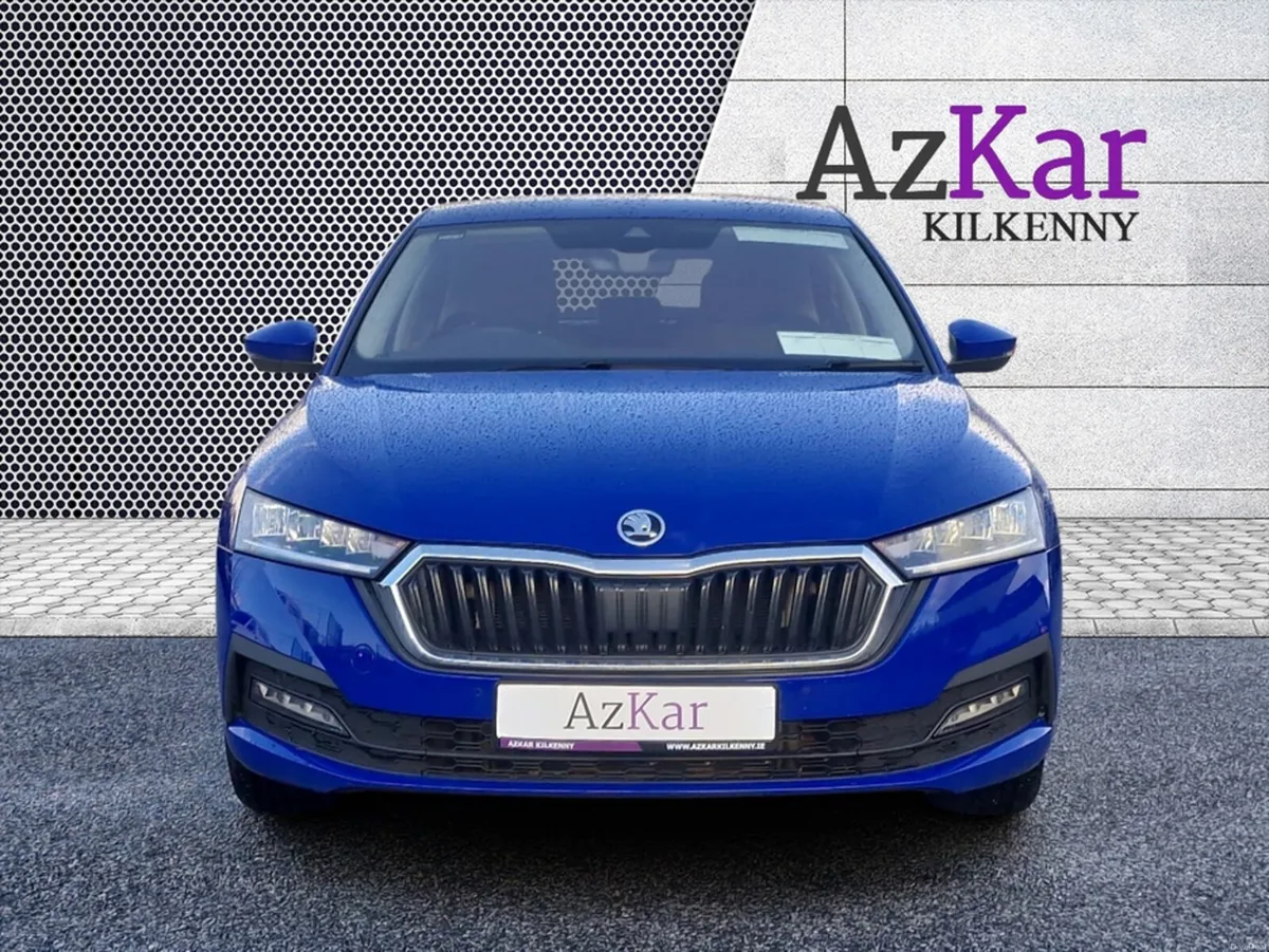 Skoda Octavia 2023 SE TECH 1.4TSI AUTOMATIC 201BHP - Image 2