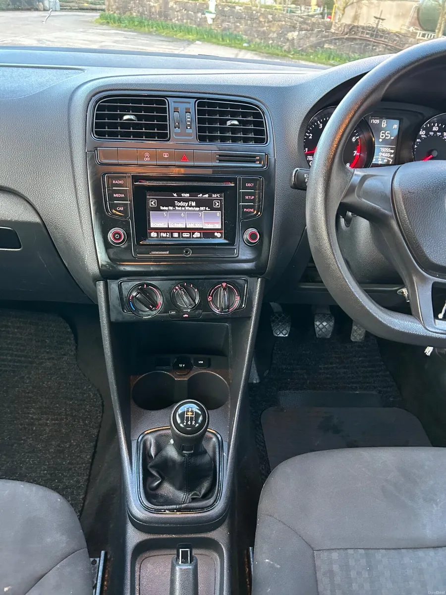 2015 VW polo 1.0 petrol manual - Image 4