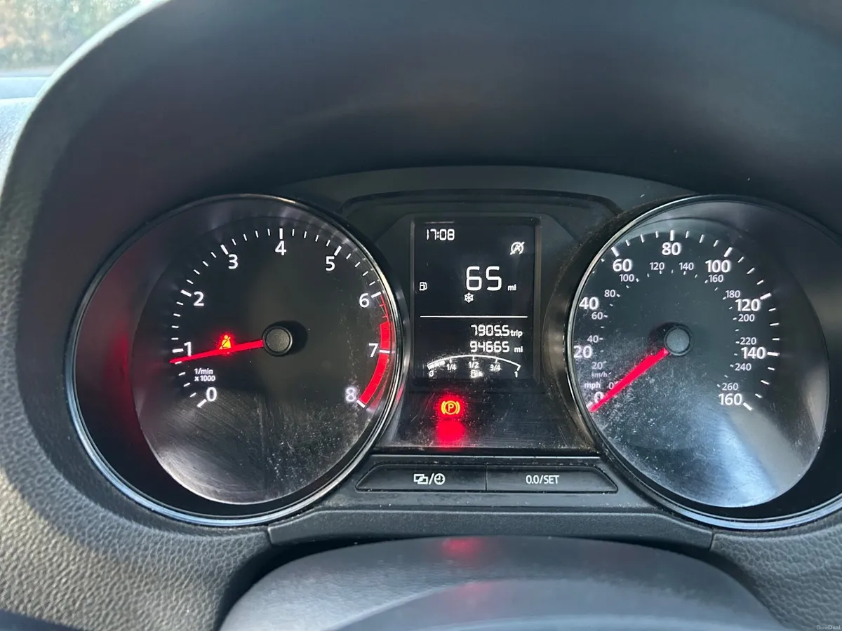 2015 VW polo 1.0 petrol manual - Image 4