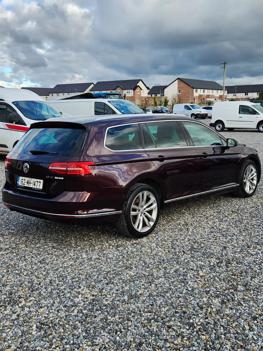 Volkswagen Passat Highline Estate 2.0TDI - Image 4