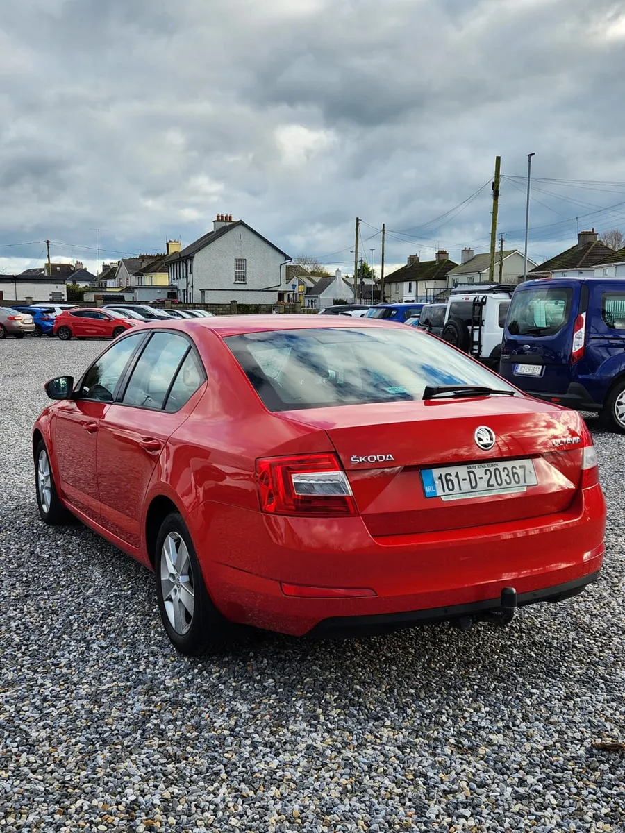 Skoda Octavia Automatic Diesel - Image 3