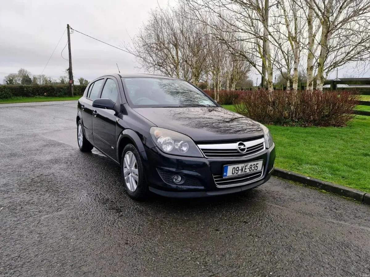 Opel Astra (NCT TESTED AND TAXED)!!! - Image 1