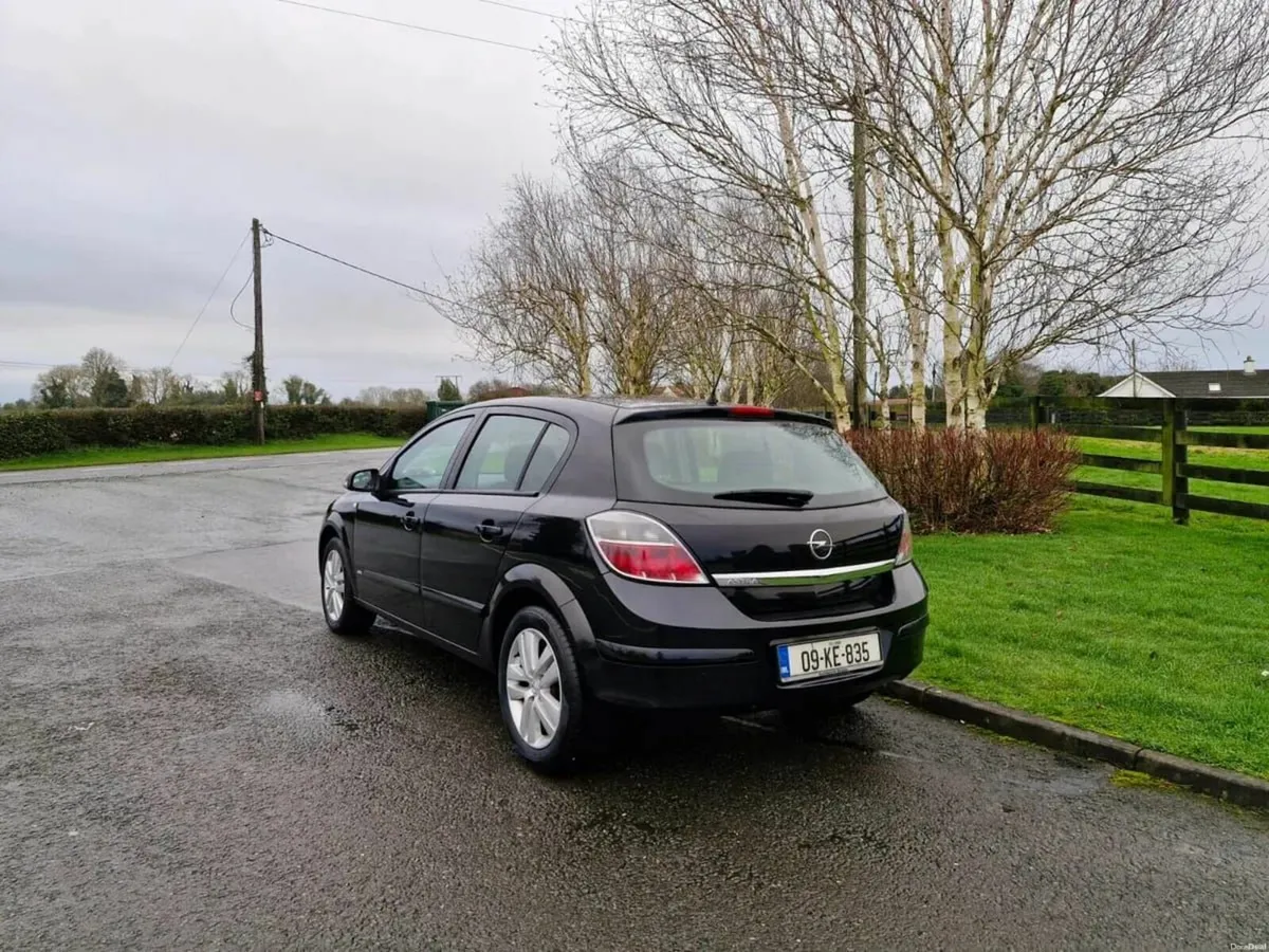 Opel Astra (NCT TESTED AND TAXED)!!! - Image 4