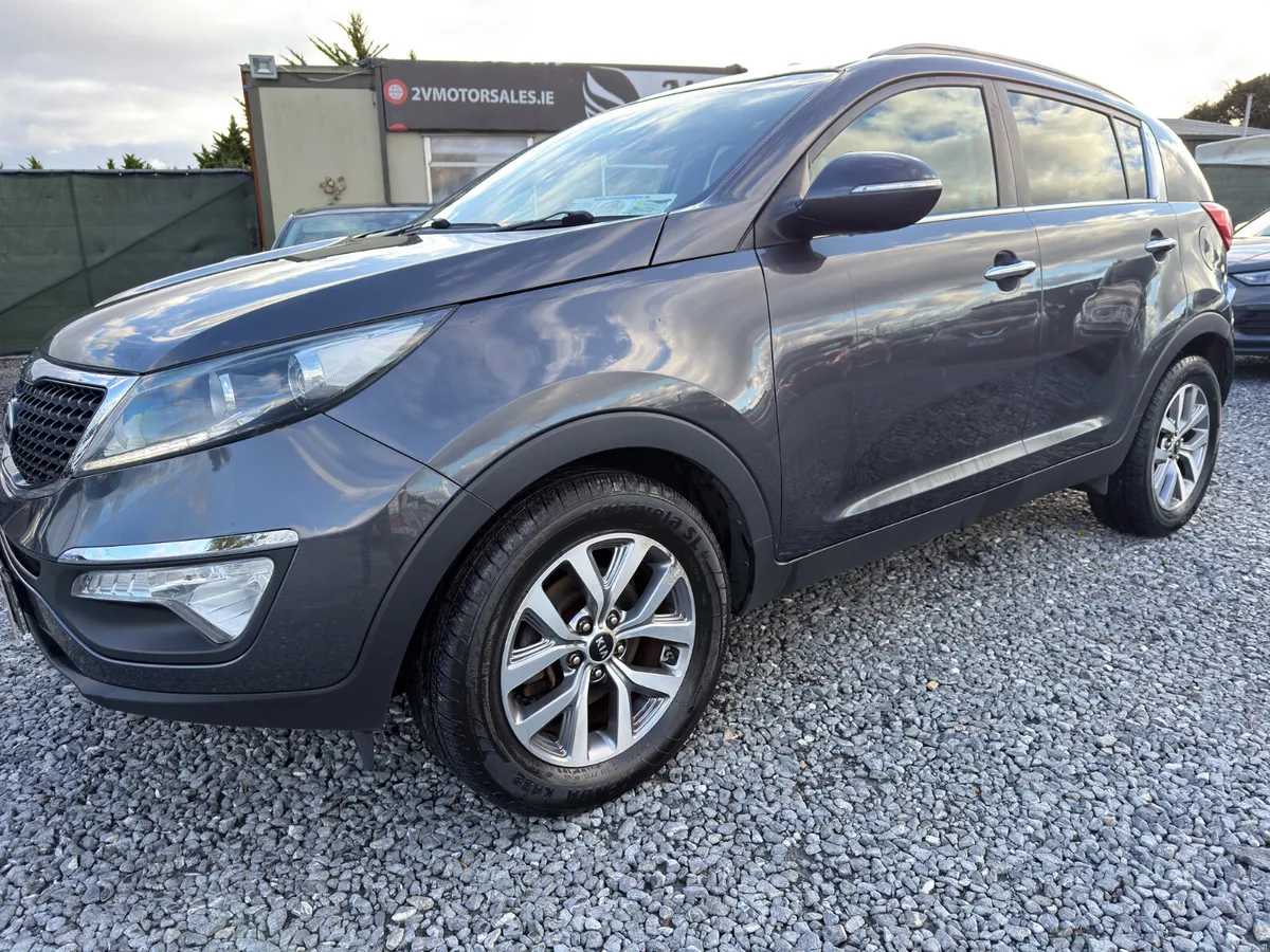 Kia Sportage 1.7CRDI PLATINUM 5DR LEATHER SEATS - Image 2