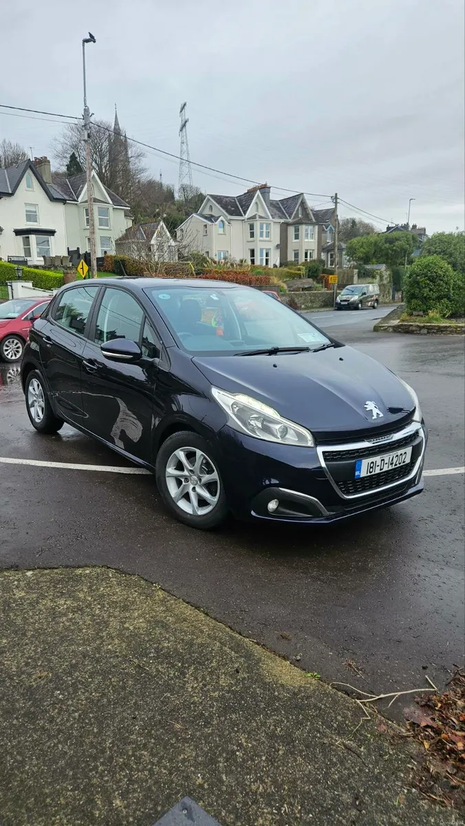 Peugeot 208 - Image 1