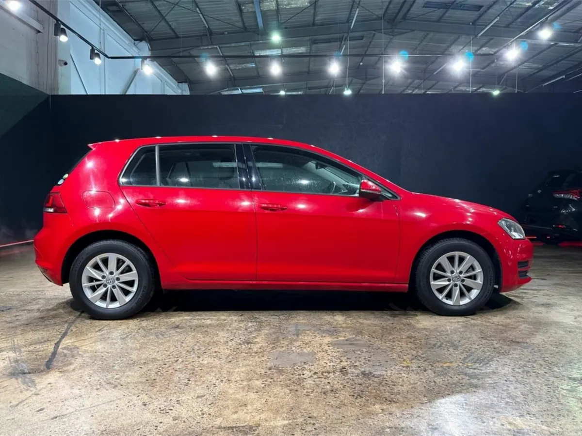 Volkswagen Golf 1.2 TSI - AUTOMATIC - ALLOY WHEELS - Image 3