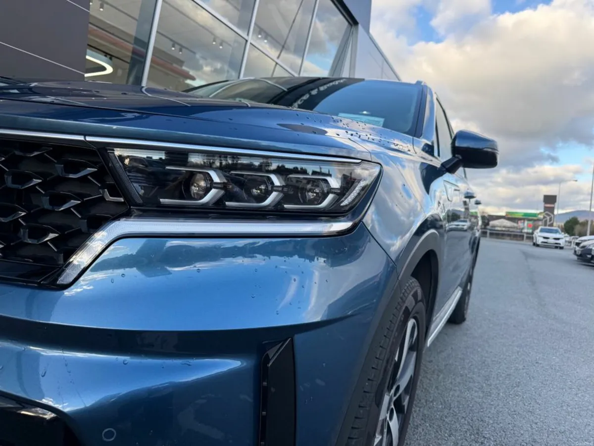 Kia Sorento K3 5P 5DR Auto - Image 3