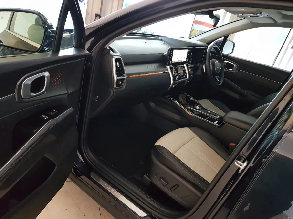Kia Sorento DSL MY23 SAM 5DR Auto - Image 3