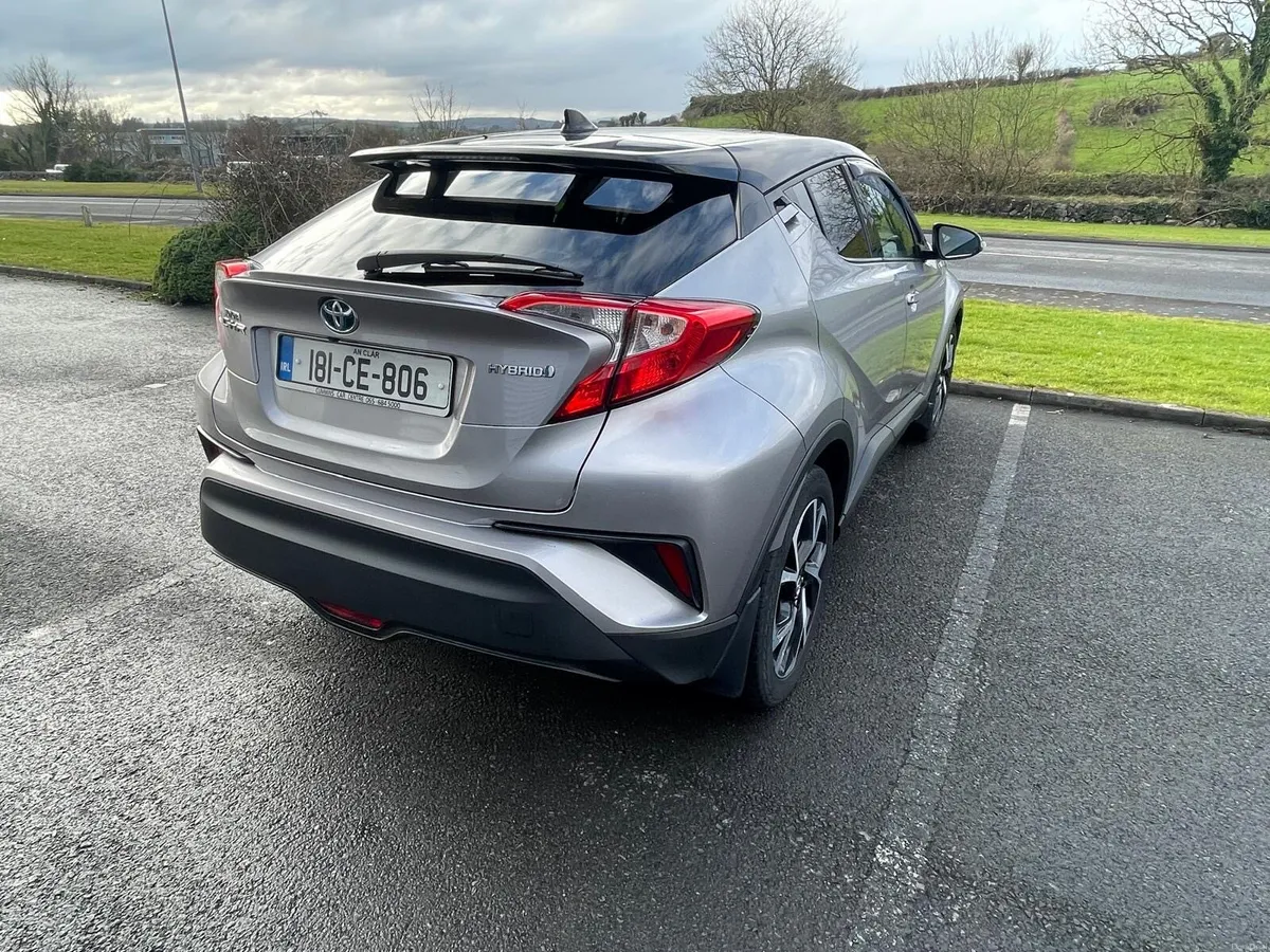 Toyota C-HR Sport model 2018. Perfect condition - Image 3