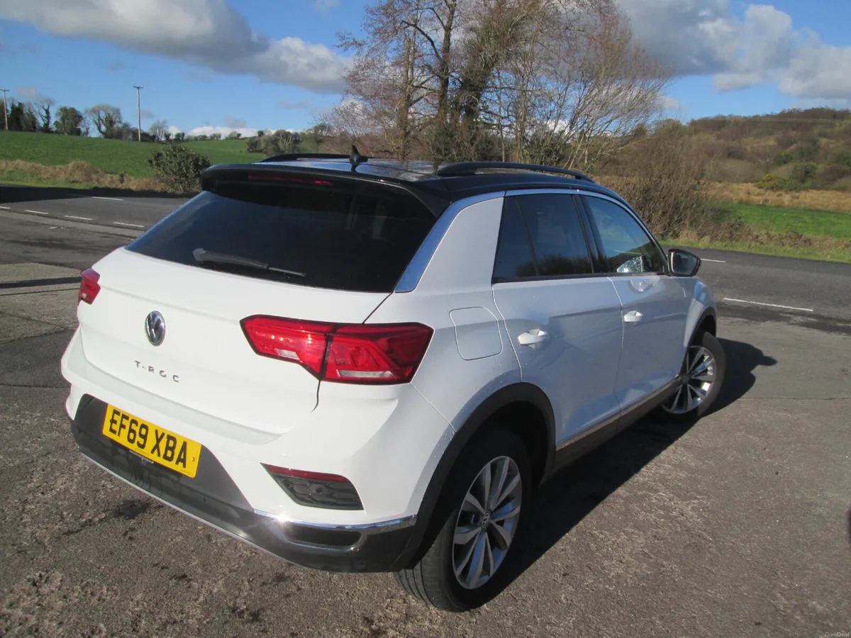 2020  VOLKSWAGEN  T-ROC  1.6  TDI  DESIGN  5DR - Image 4