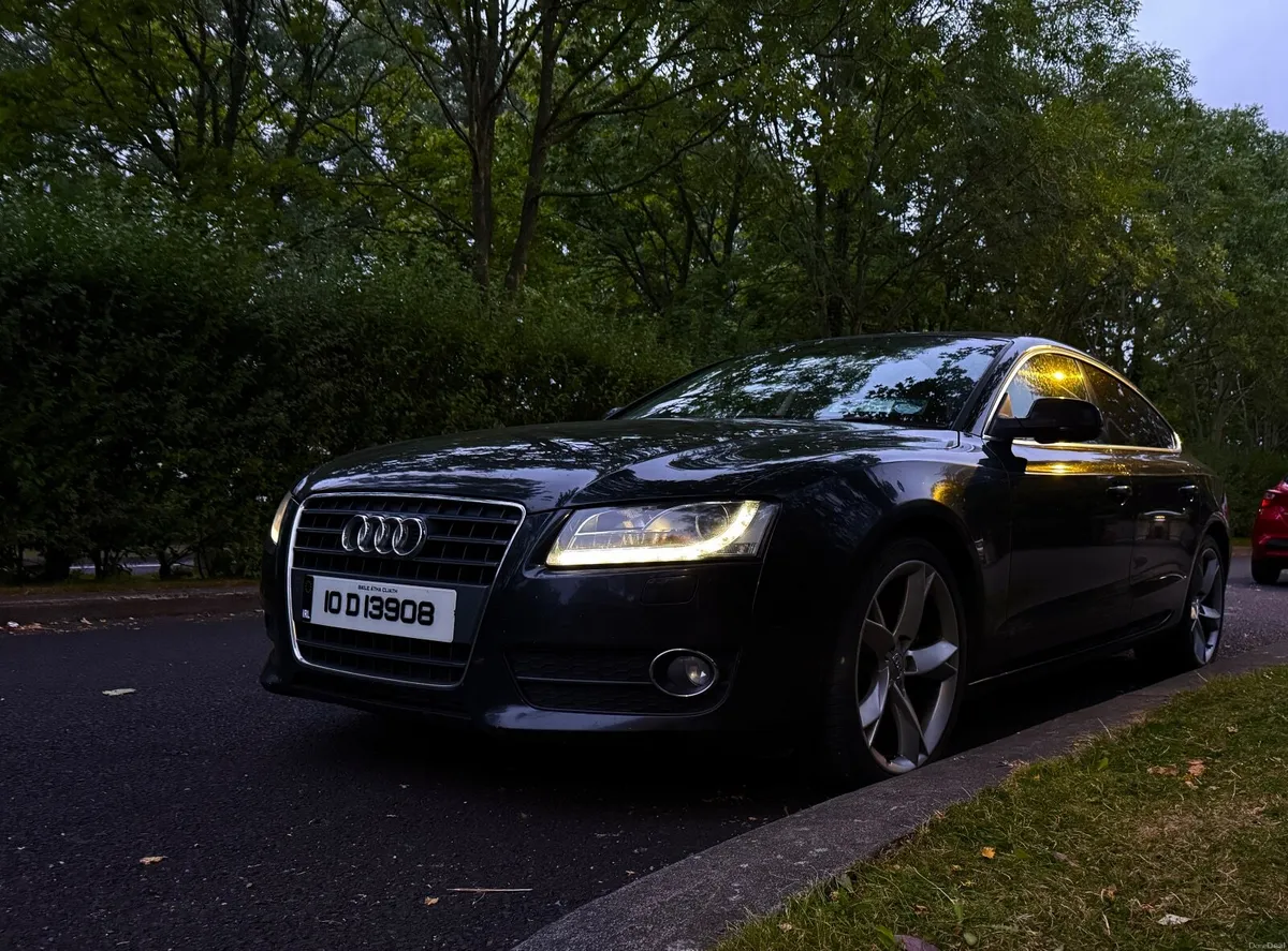 Audi A5 2010 - Image 1