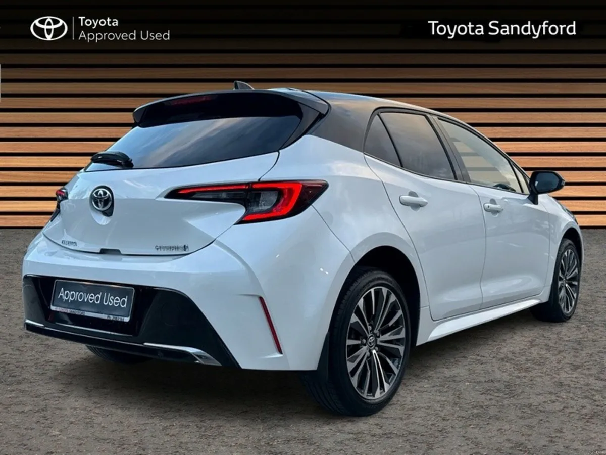 Toyota Corolla LUNA SPORT HATCHBACK // AIR CON // - Image 2