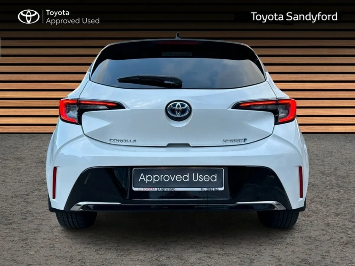 Toyota Corolla LUNA SPORT HATCHBACK // AIR CON // - Image 4