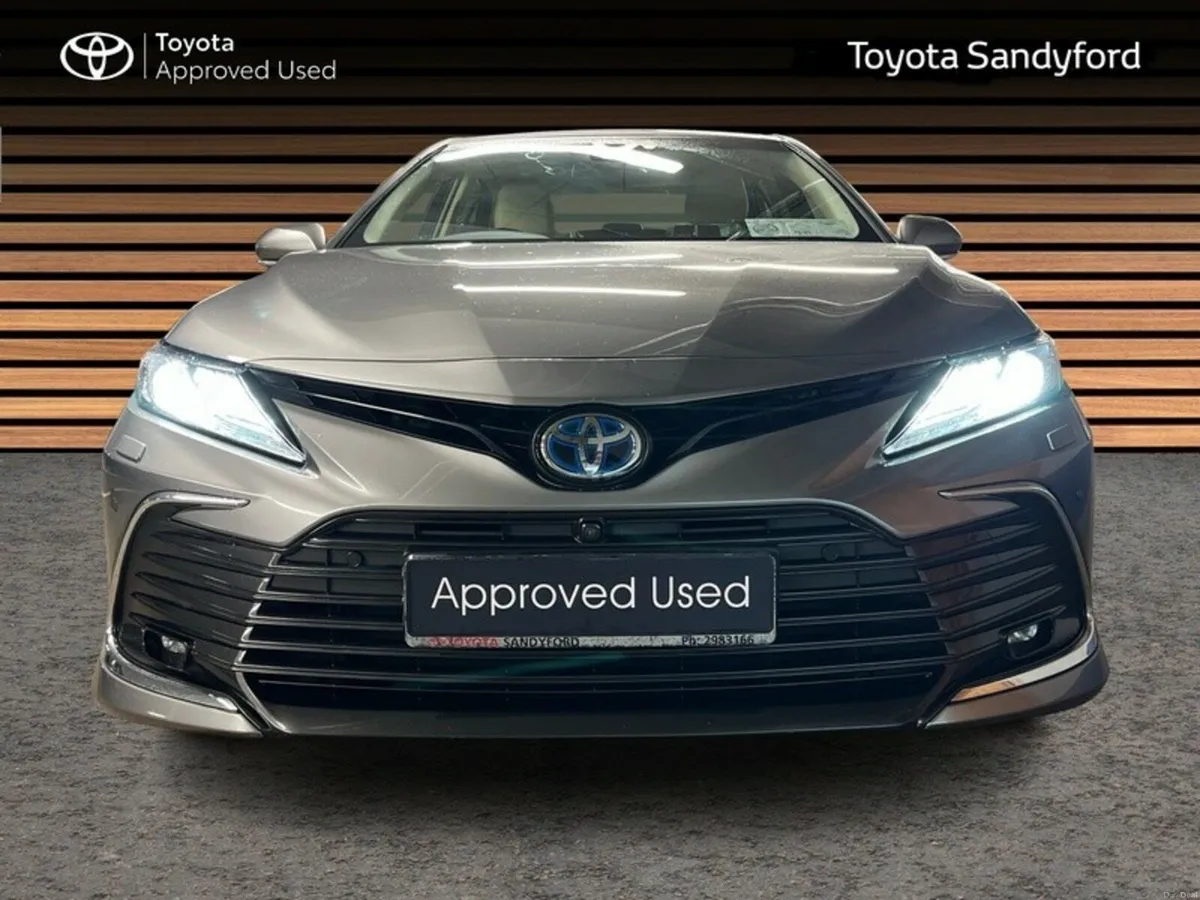 Toyota Camry HYBRID PLATINUM AUTO // FULL LEATHER - Image 5