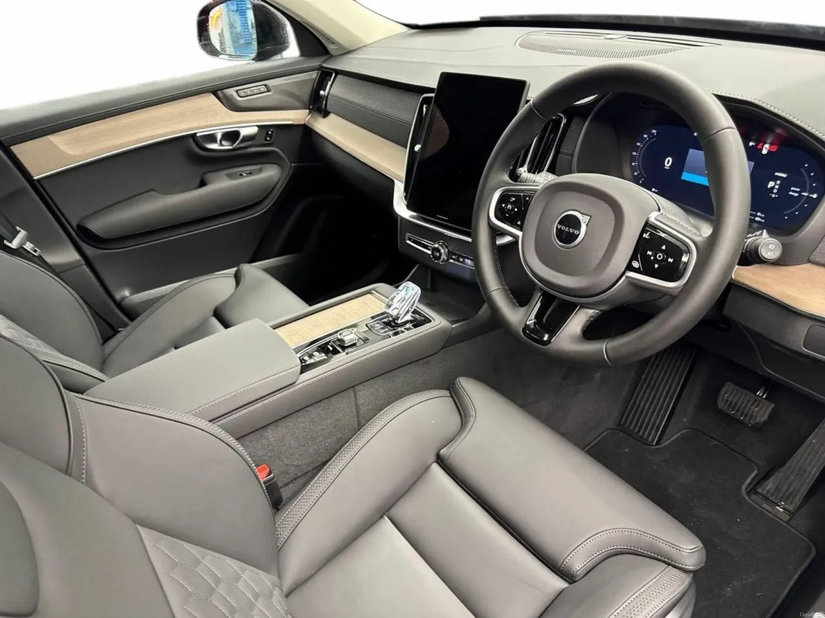 Volvo XC90 T8 PLUS DARK *SPECIAL OFFER* €225 PER W - Image 6