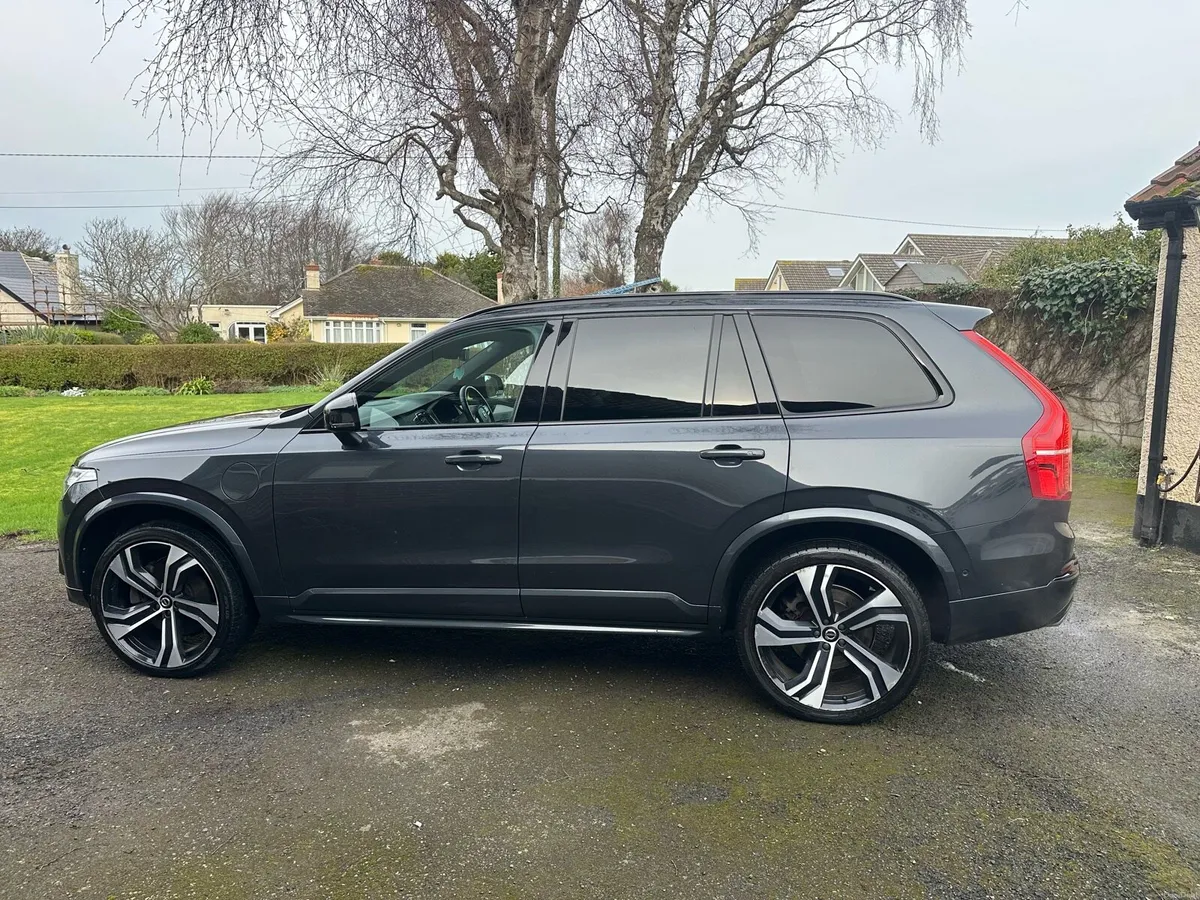Volvo XC90 T8 Recharge R Design - Image 3