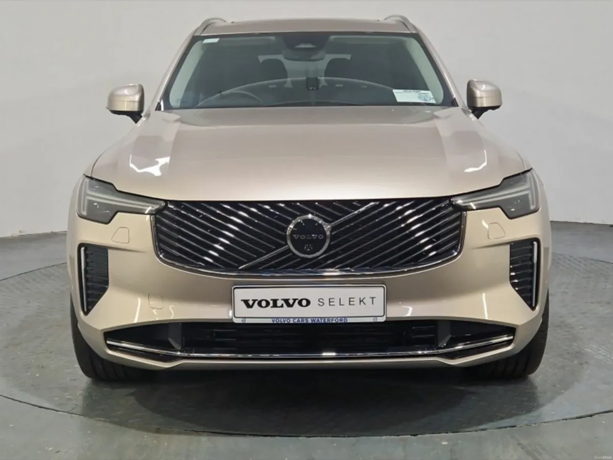 Volvo XC90 T8 PHEV AWD Plus Bright - Image 3