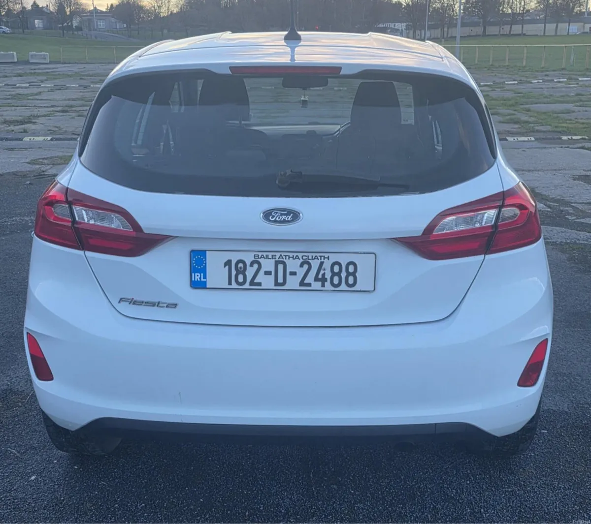 Ford Fiesta 2018 White - Image 2