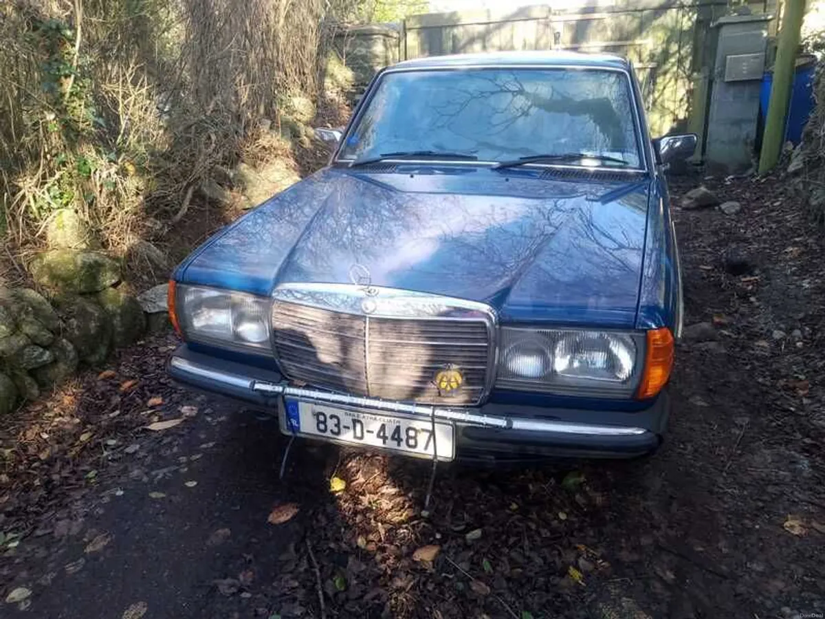 1983 Mercedes-Benz E-Class - Image 4