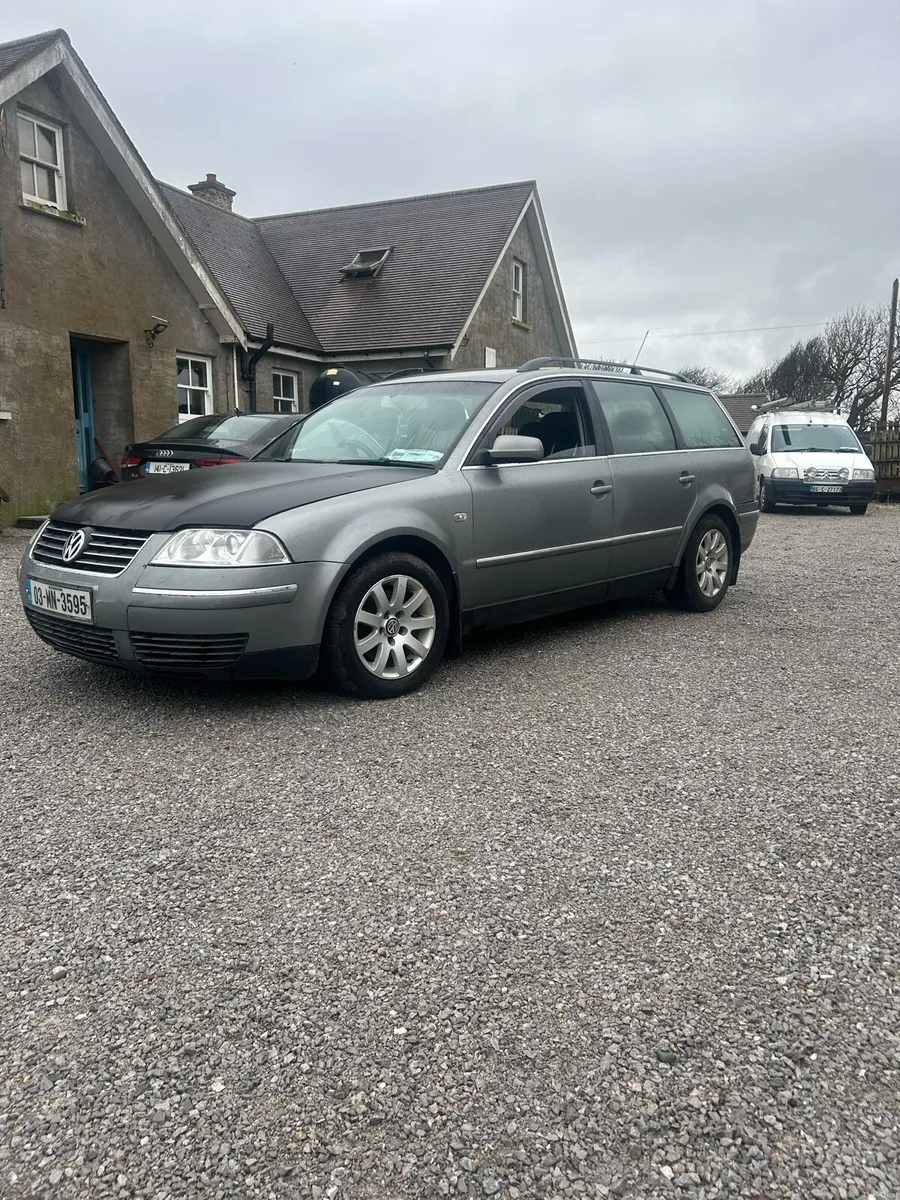 Volkswagen Passat estate - Image 2