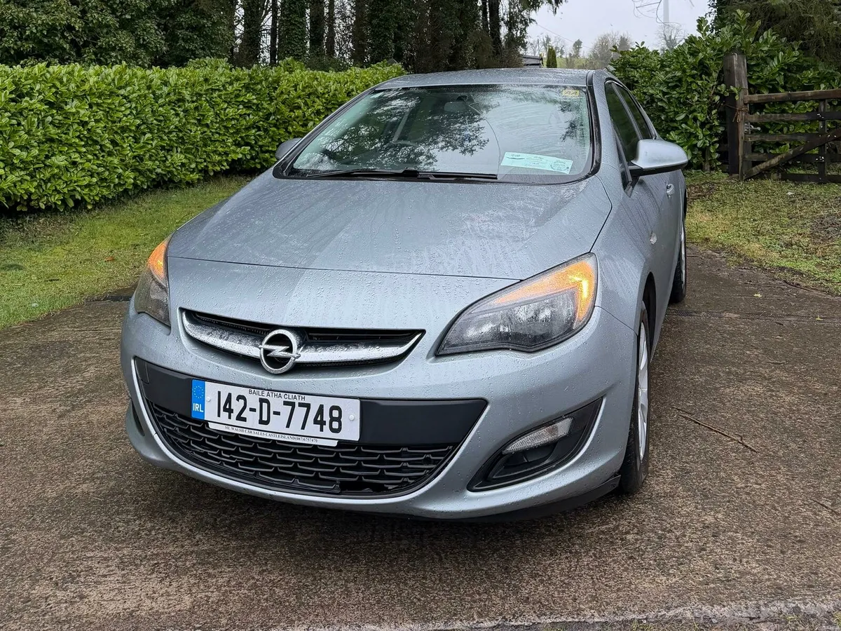 Opel Astra - Image 1