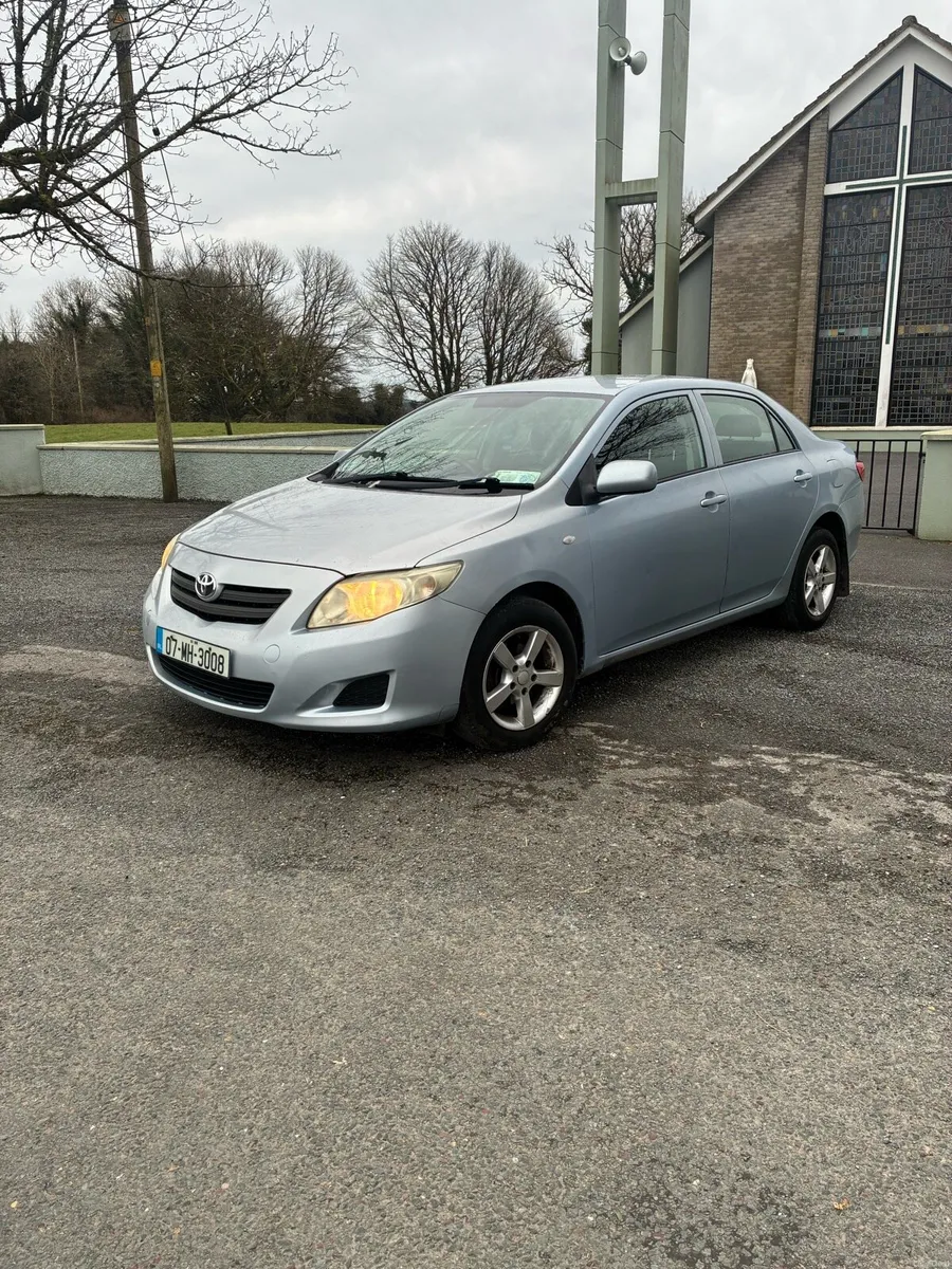 Toyota Corolla - Image 2