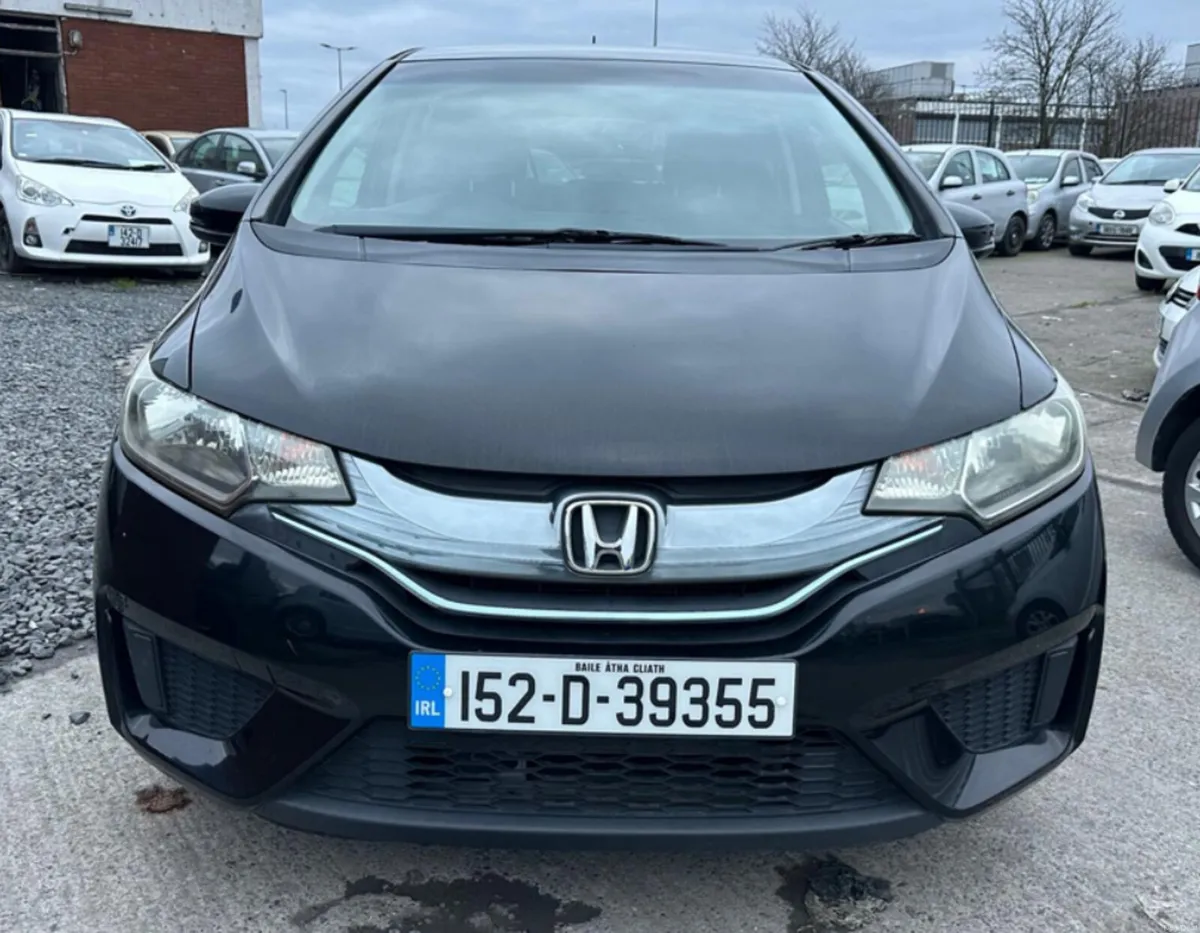 2015 Honda Fit 1.5 Hybrid Auto / New Nct/ warranty - Image 3