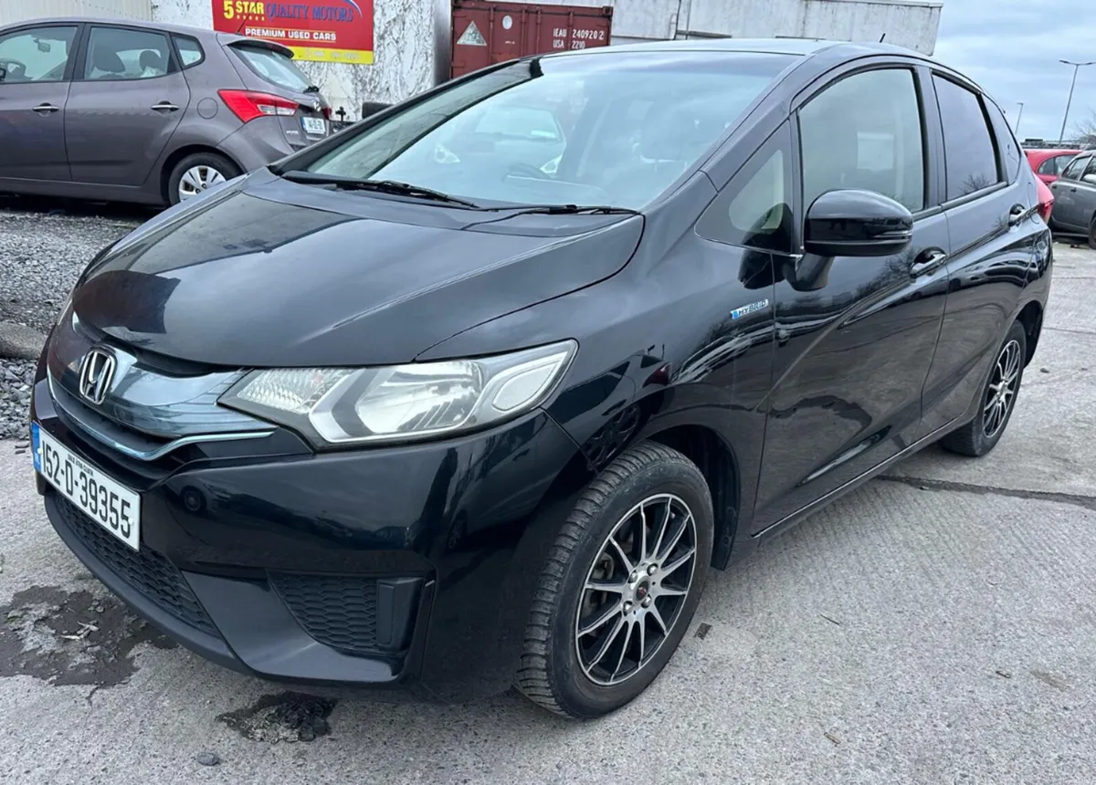 2015 Honda Fit 1.5 Hybrid Auto / New Nct/ warranty - Image 2