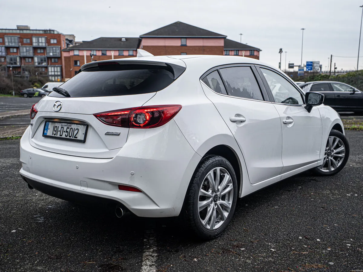 Mazda Mazda3 2019 - Image 2