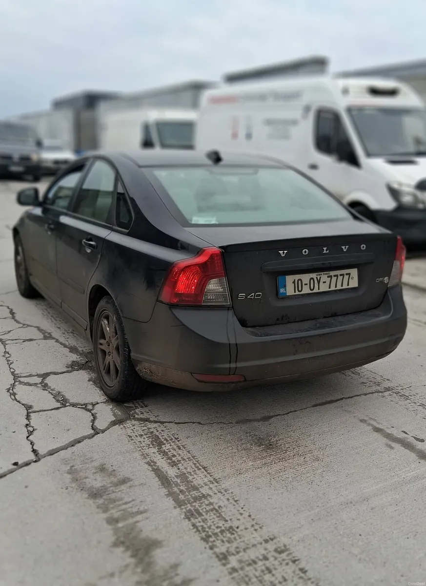 2010 volvo S40 1.6 diesel Taxed - Image 4